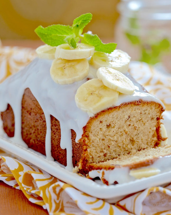 Banana bread with protein icing