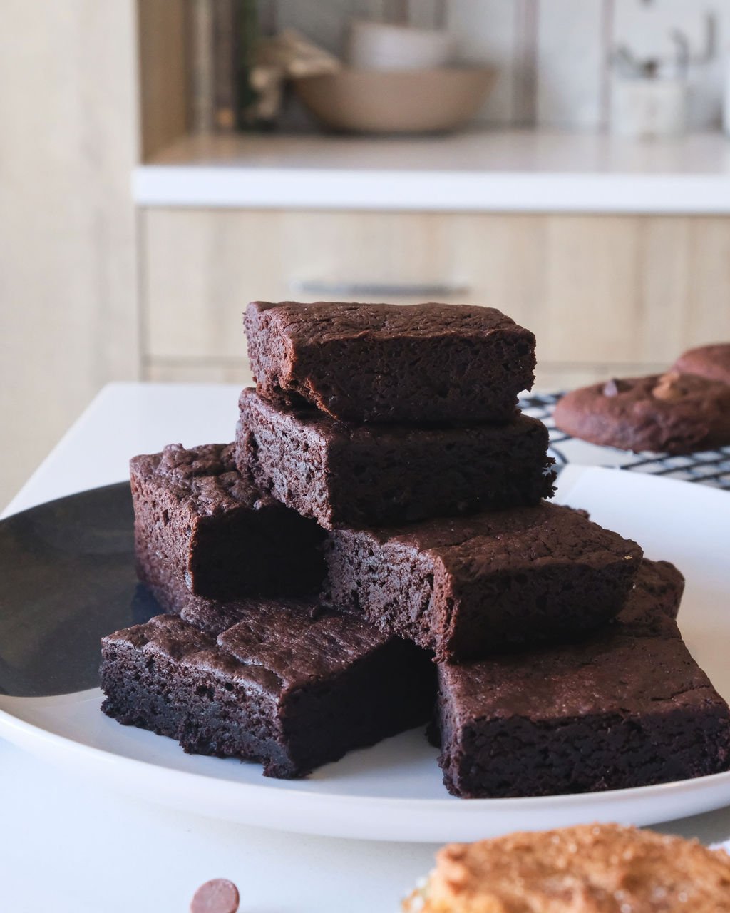 DOUBLE CHOCOLATE PROTEIN BROWNIE BAKING MIX - HelloAmino